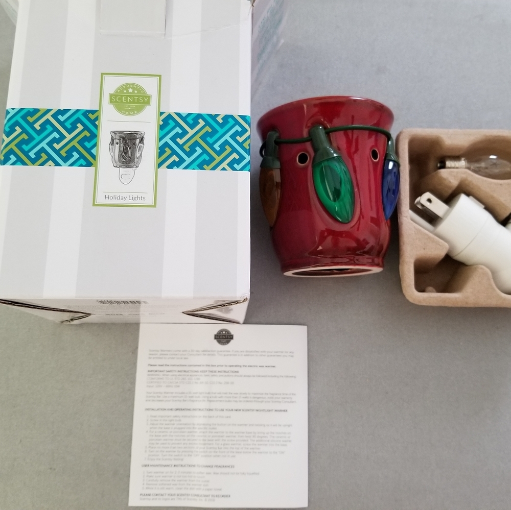 Holiday Lights Scentsy plug in wax warmer